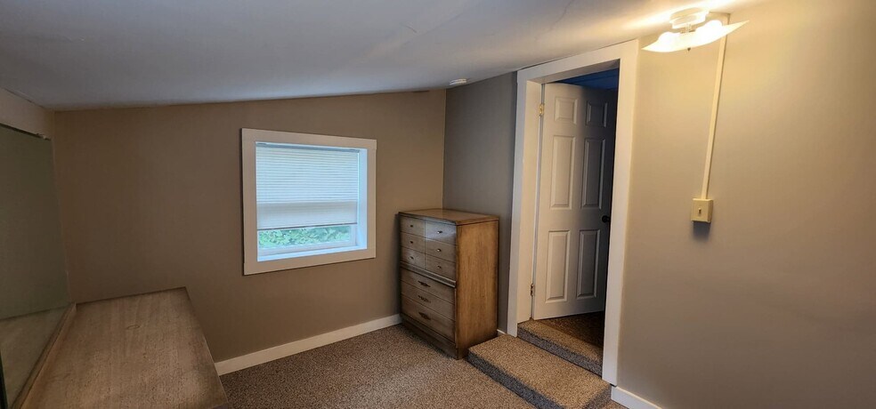 Building Photo - 17 Frank St