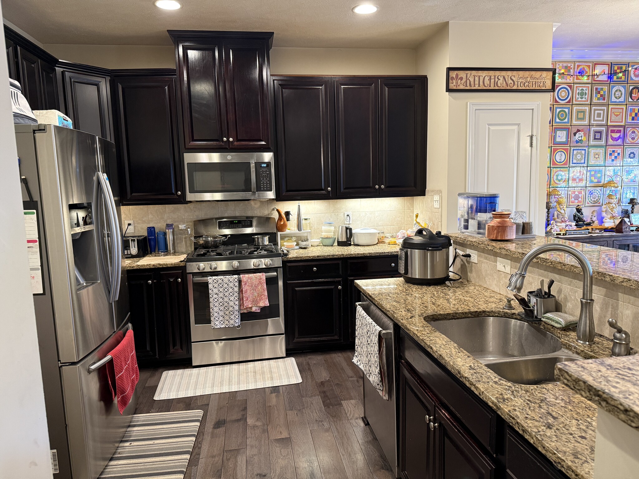 Kitchen - 624 Edison Dr