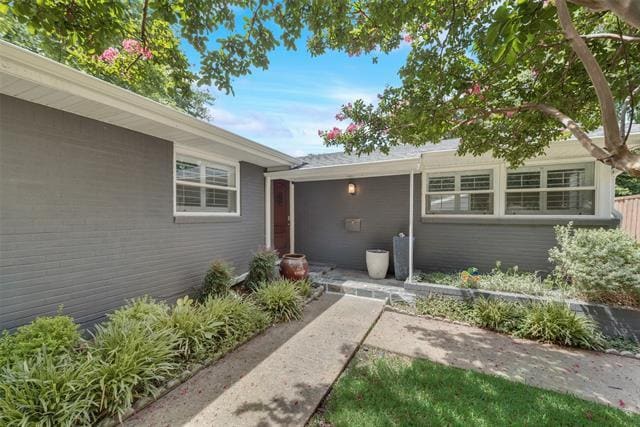 Building Photo - 10135 Rockmoor Dr