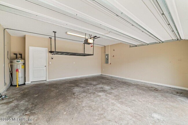 Building Photo - 3149 Silverado Cir