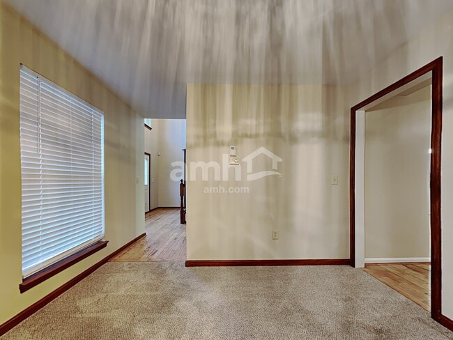 Building Photo - 8518 Woodcreek Dr