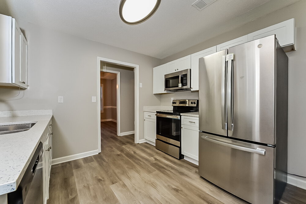 Building Photo - 915 Castlerock Way