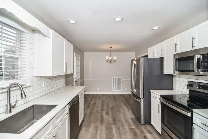 Building Photo - 1002 Wismar Ct