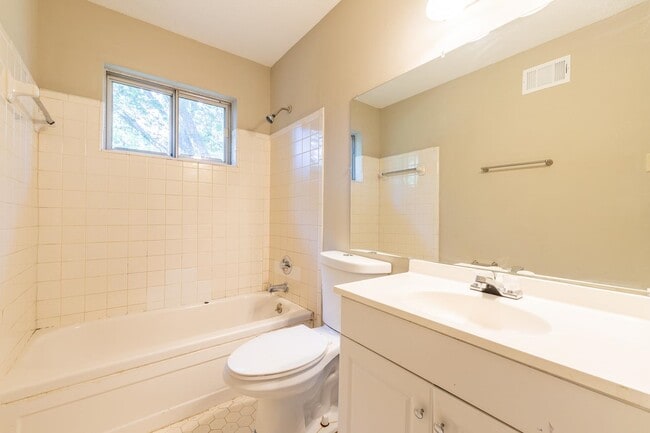 Building Photo - 3308 Spring Valley Cove