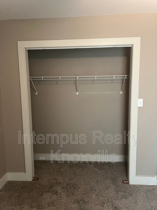 Building Photo - 229 Deaderick Ave