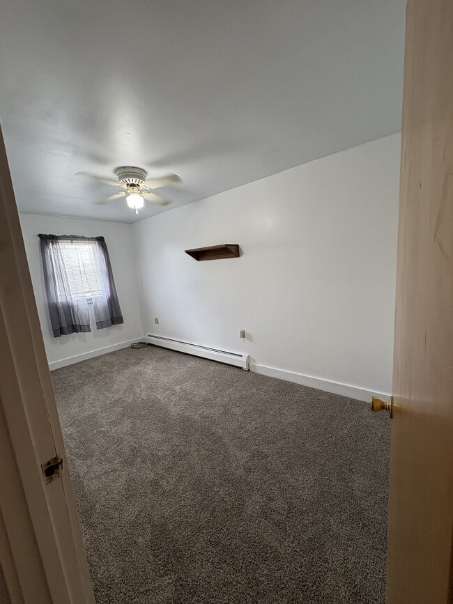 Building Photo - 424 Shakespeare Ave
