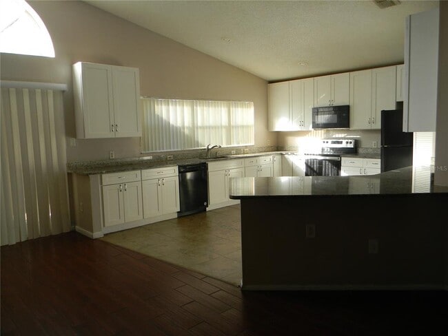 Building Photo - 150 Abbey Hollow Dr