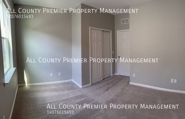 Building Photo - 3015 Lucille Ln