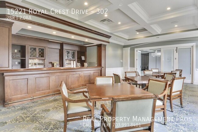 Building Photo - 15221 Royal Crest Dr