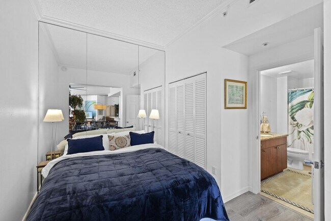 Building Photo - 255 Evernia St