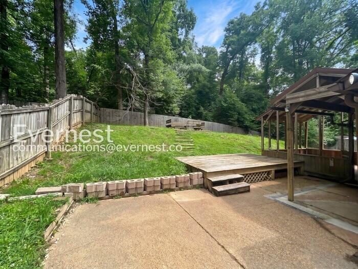 Building Photo - 5780 Saranac Ave