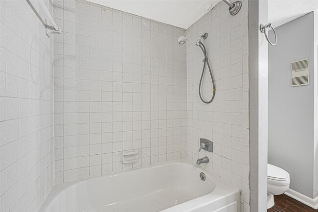 Building Photo - 8515 Hearth Dr