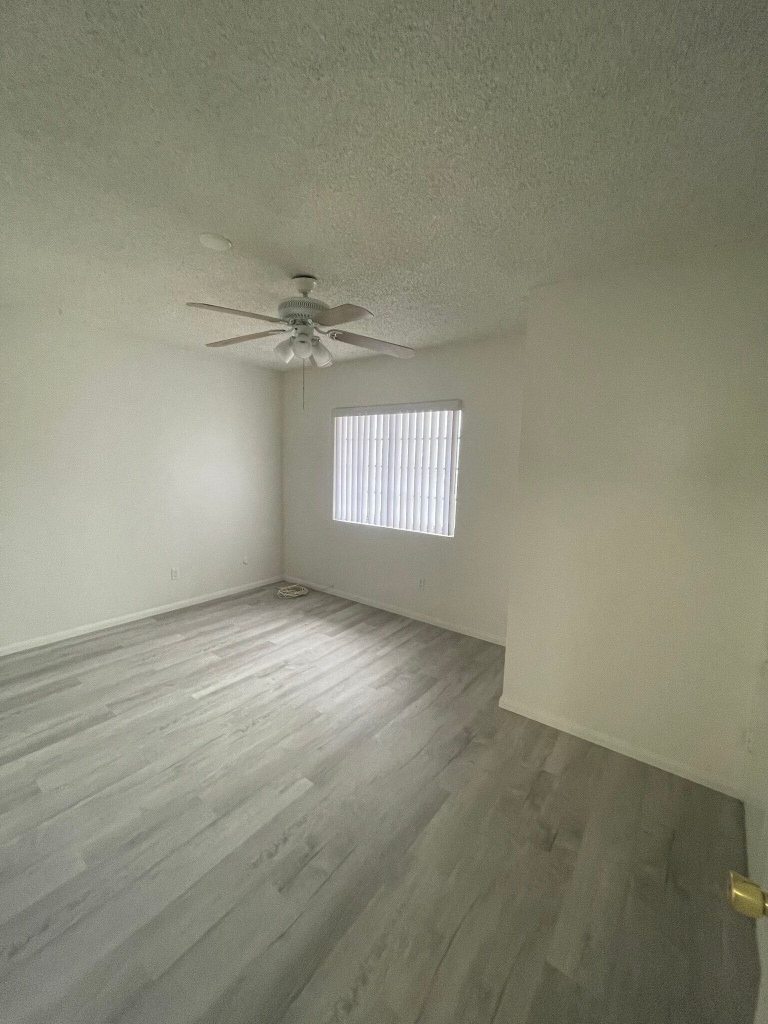 Building Photo - 151 E 95th St