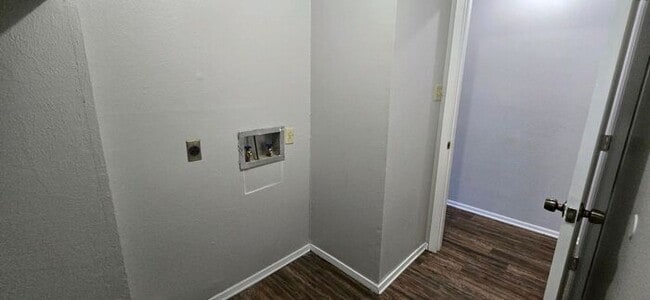 Building Photo - Available Now! Spacious 2-Bedroom, 1.5-Bat...
