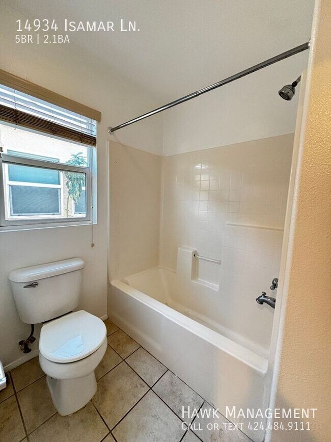 Building Photo - 14934 Isamar Ln