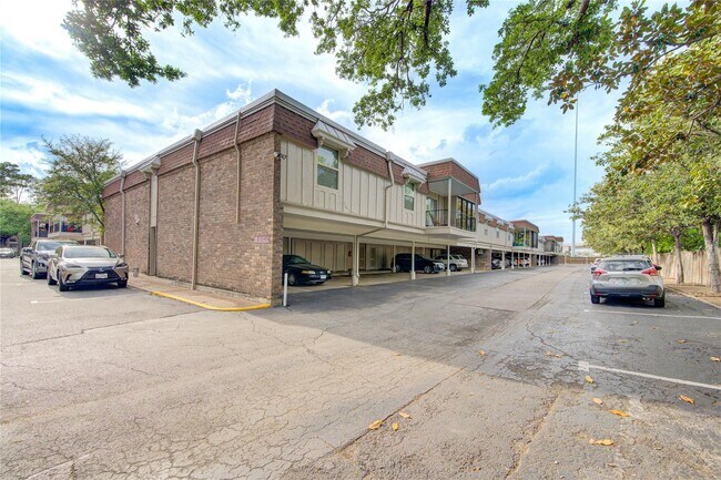 Building Photo - 7575 Katy Fwy