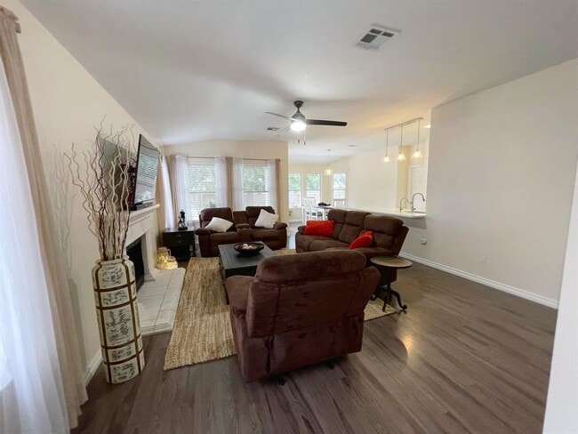 Building Photo - 1700 Zydeco Dr