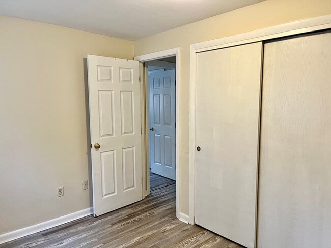 Building Photo - 225 Danforth St