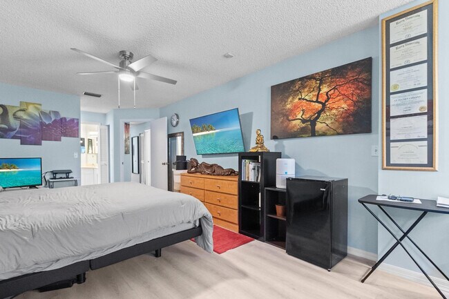 Building Photo - 3351 Emerald Oaks Dr