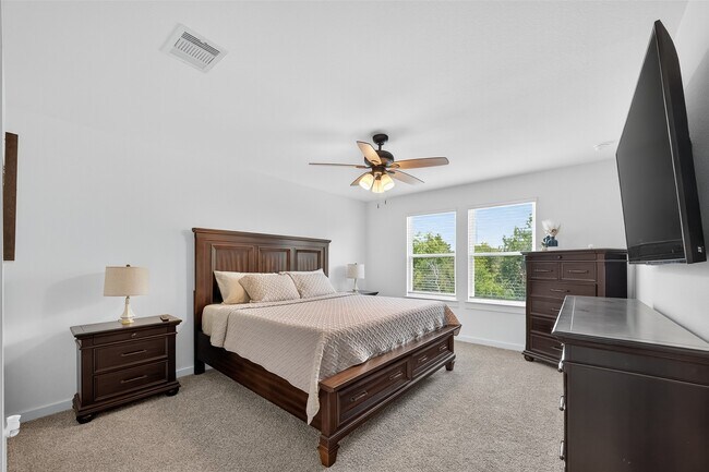 Building Photo - 3233 Creston Gate Dr