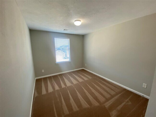 Building Photo - 16013 Sweetwater Fields Ln