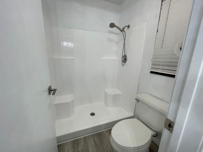 Building Photo - Located in the charming city of San Marcos This 2 bedroom 2 bathroom available on June