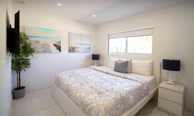 Building Photo - 3530 SW 104th Ave