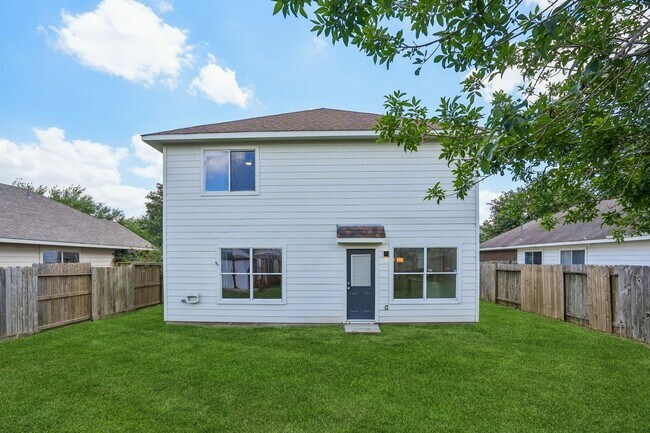 Building Photo - 4419 Crossvine Ave