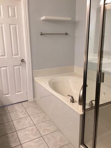 Building Photo - 3721 Oak St