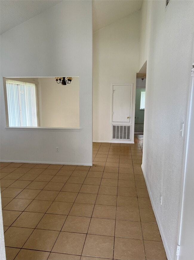 Building Photo - 23335 Pebworth Pl