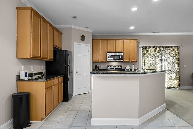 Building Photo - 1519 Thoroughbred Blvd