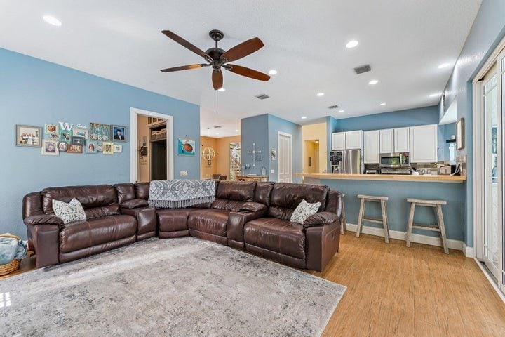Building Photo - 19115 SE Coral Reef Ln