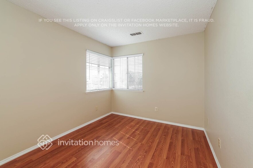 Building Photo - 4886 Birkdale Cir