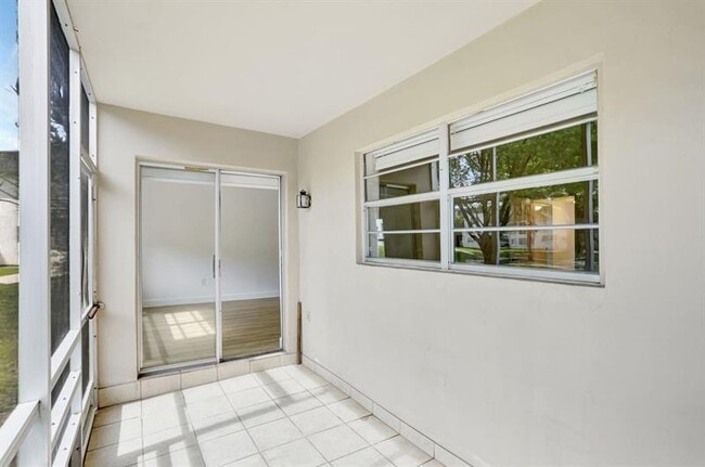 Building Photo - 6507 Winfield Blvd