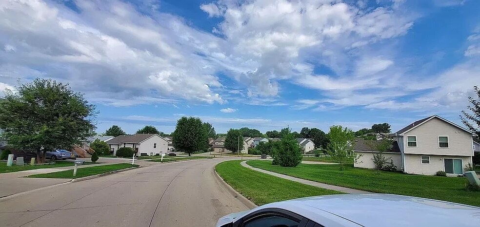 View of neighborhood - 1355 Ozark Ridge