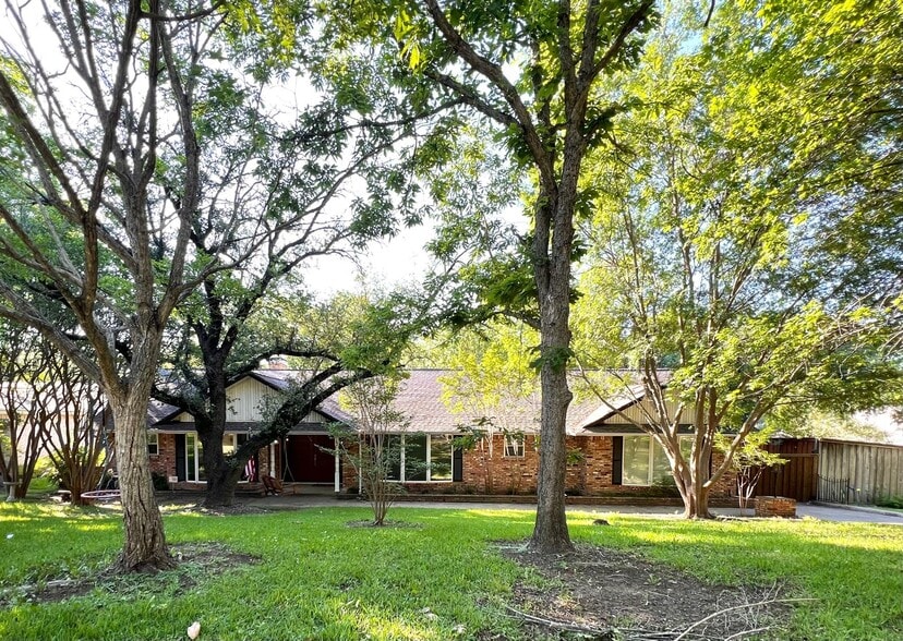 Building Photo - 8162 San Leandro Dr