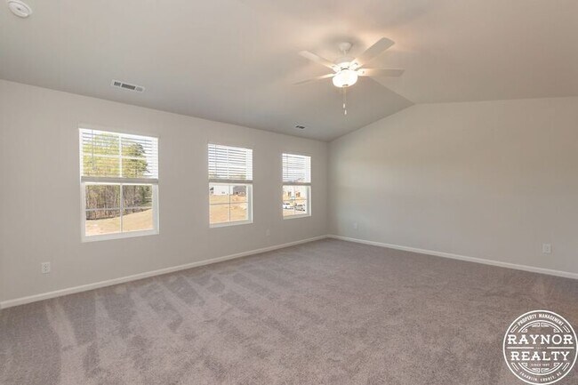 Building Photo - 44 Plantation Dr