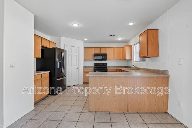 Building Photo - 17516 W Maui Ln