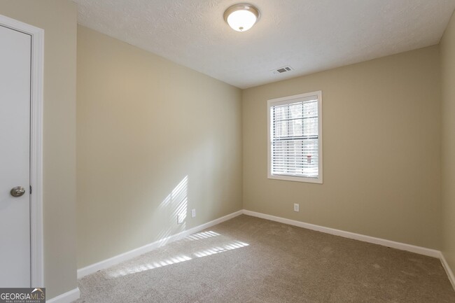 Building Photo - 1824 Merry Oak Rd SW