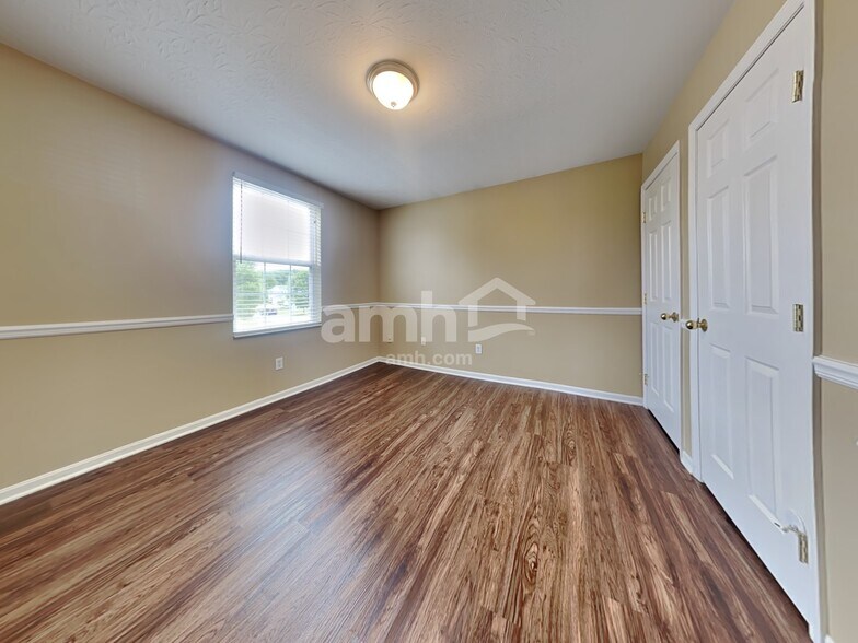 Building Photo - 1810 Wheatfield Way