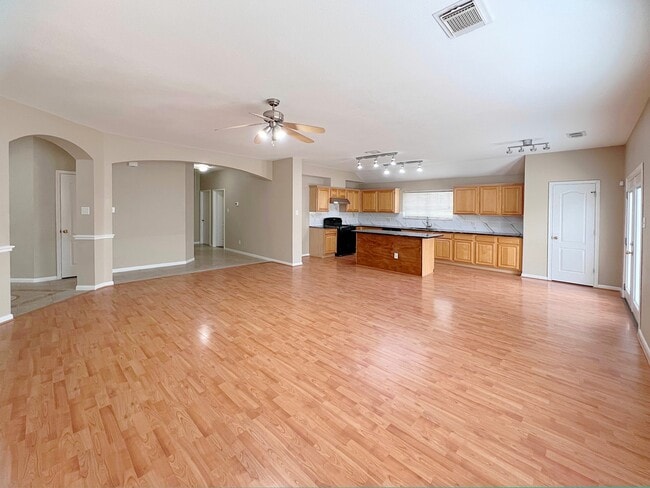 Building Photo - 2823 Park Springs Ln