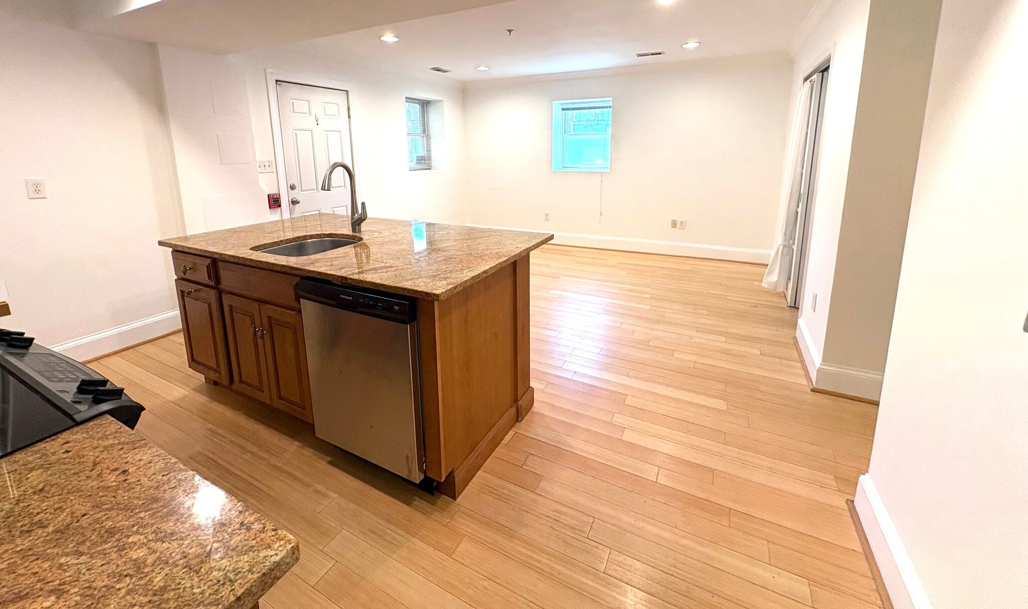 Building Photo - 1663 Newton St NW