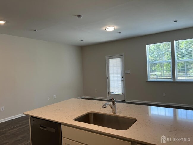 Building Photo - 309 Mazzeo Dr