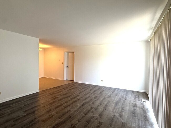 Building Photo - 206 Barcliffe Ln
