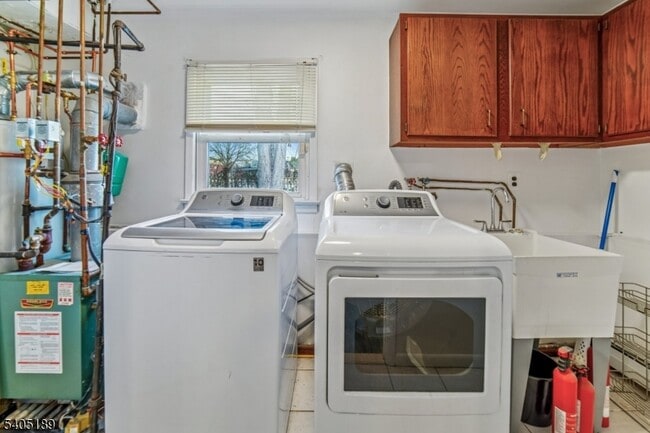 Building Photo - 30 Sanford Ave