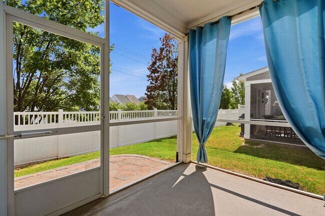 Building Photo - 1173 Little Gem Ln