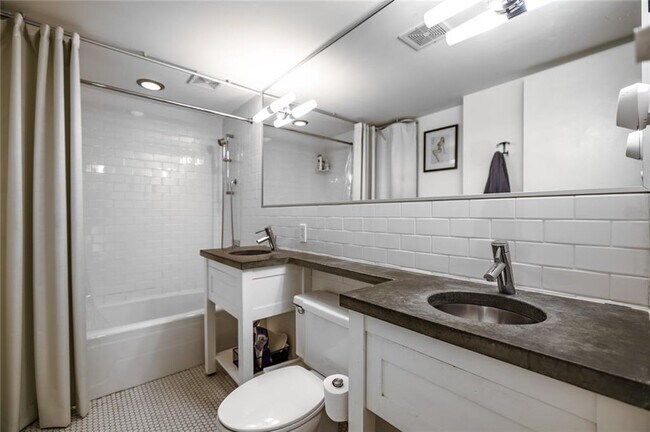 Building Photo - 130 26th St NW