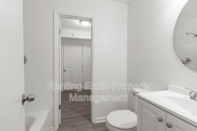 Building Photo - 1322 Frisco St