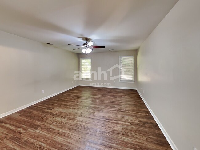 Building Photo - 2011 Aldbury Ln