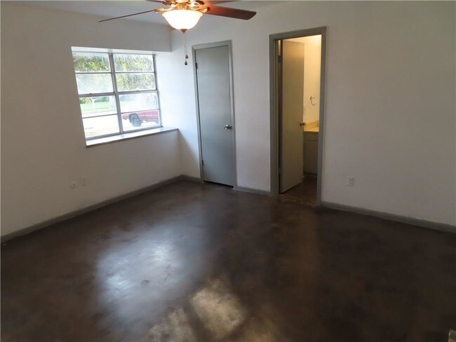 Building Photo - 6714 Rhonda Dr